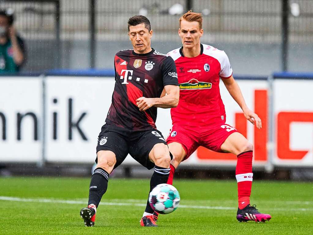 Robert Lewandowski stand ebenfalls im Zentrum der Aufmerksamkeit: Er konnte den Rekord von Gerd Mller egalisieren.