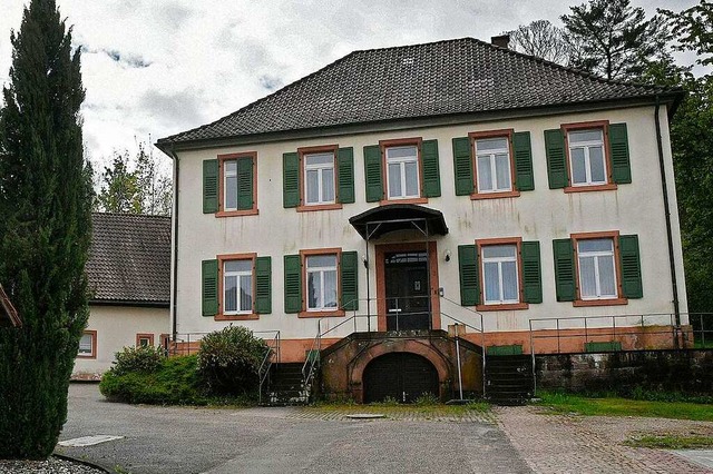 Das alte Pfarrhaus in Oberweier knnte...ue Domizil der  Ortsverwaltung werden.  | Foto: Bettina Schaller