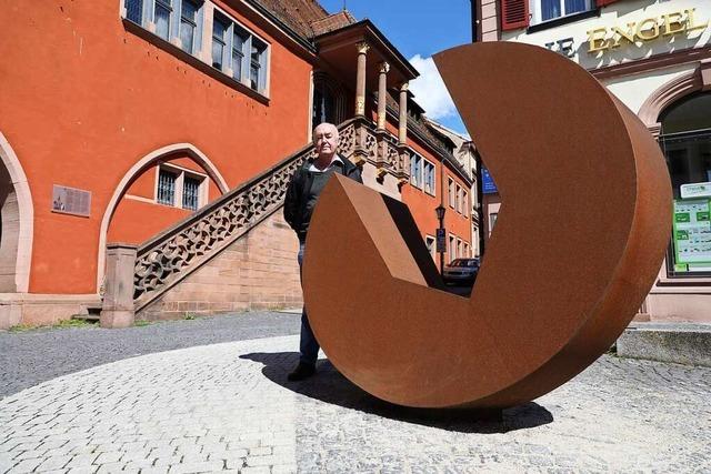 Werner Pokorny stellt seine Cortenstahl-Skulpturen in Lahr aus