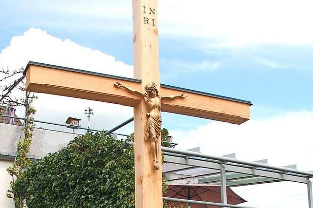 In Adelhausen erinnert ein Kreuz an eine verbotene Liebe im Zweiten Weltkrieg