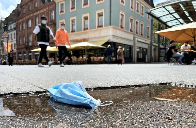 Die Gastronomie hat geffnet, doch die...tehen in Lrrach heftig in der Kritik.  | Foto: Barbara Ruda