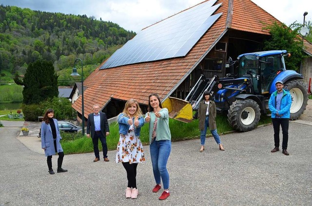 Am Rauchenhof in Oberprechtal: Carmen ...tterer und Hubertus Wisser (von links)  | Foto: Nikolaus Bayer