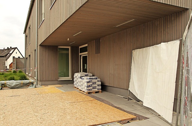 Der Eingangsbereich des neuen Kinderga...stwerk ansprechender gestaltet werden.  | Foto: Mario Schneberg
