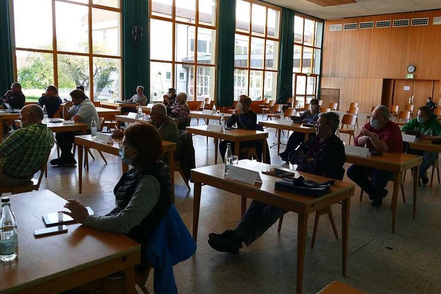 Was wurde im Gemeinderat beschlossen, ...i einer Sitzung in der Isteiner Halle.  | Foto: Victoria Langelott