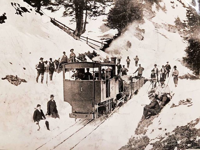 Am 21. Mai 1871 ging in der Schweiz di...e im Winter zur Schneerumung genutzt.  | Foto: Rigi Bahnen (dpa)