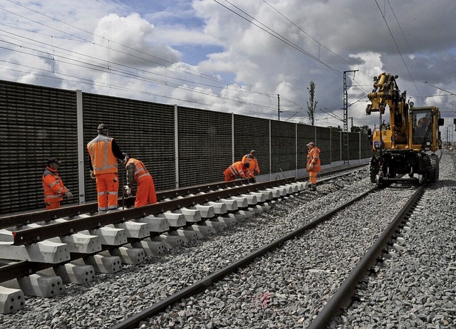 In Auggen verlegt die Bahn die Rheintaltrasse nach Westen.  | Foto: Ralf Strittmatter