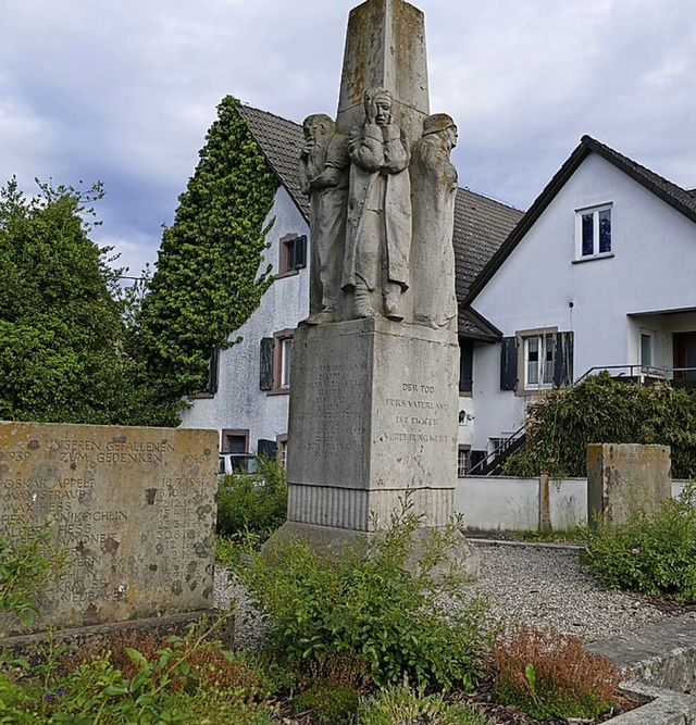 Keine groe Instandsetzung, aber eine ...ommt das Kriegerdenkmal in Blansingen.  | Foto: Victoria Langelott
