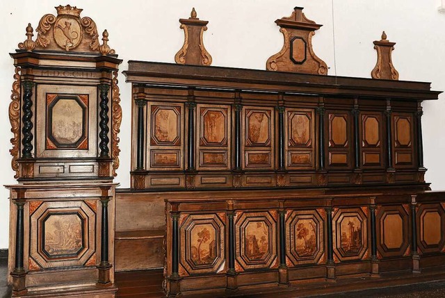 Das Chorgesthl wurde 1702 vom Altarbauer Johann Pfeiffer gefertigt.  | Foto: Karl Braun