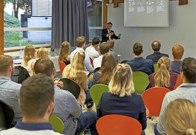 Seminare im kleinen Kreis, sogenannte ...eranstaltung aus der Vor-Corona-Zeit.   | Foto: DHBW