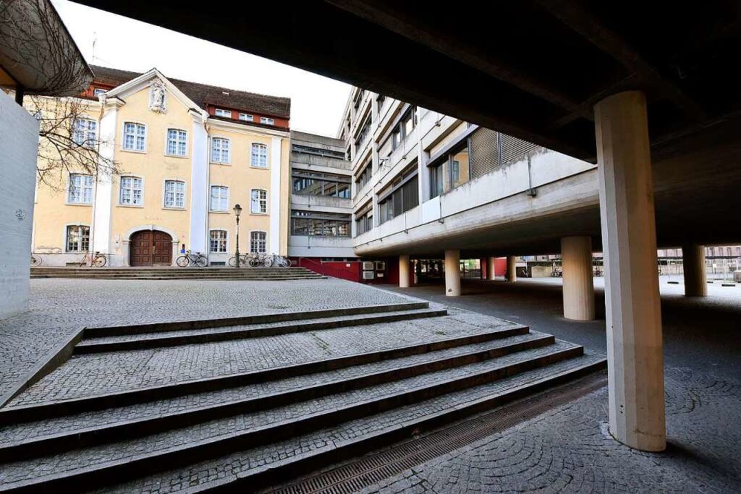 So leer wie auf diesem Foto bleibt es ...m das Kollegiengebäude 3 vorerst wohl.  | Foto: Thomas Kunz
