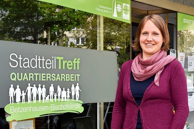 Quartiersarbeiterin Hanna Brockmann vor dem Stadtteiltreff  | Foto: Thomas Kunz