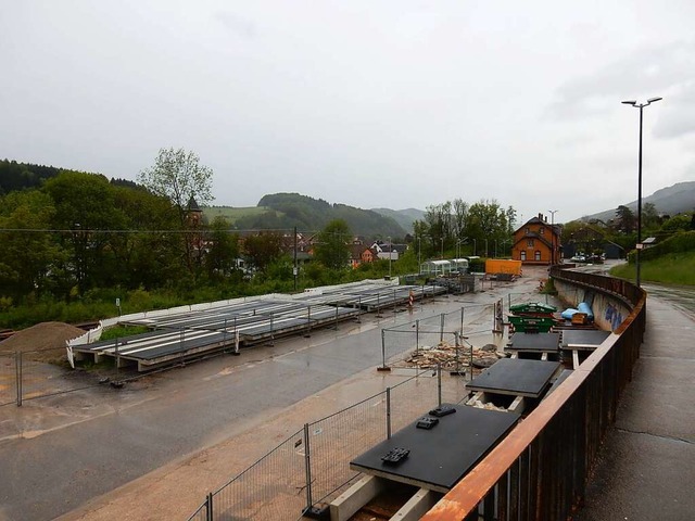 Das Bahnhofsareal in Elzach soll zum z...n zentraler Omnibusbahnhof entstehen.   | Foto: Kurt Meier