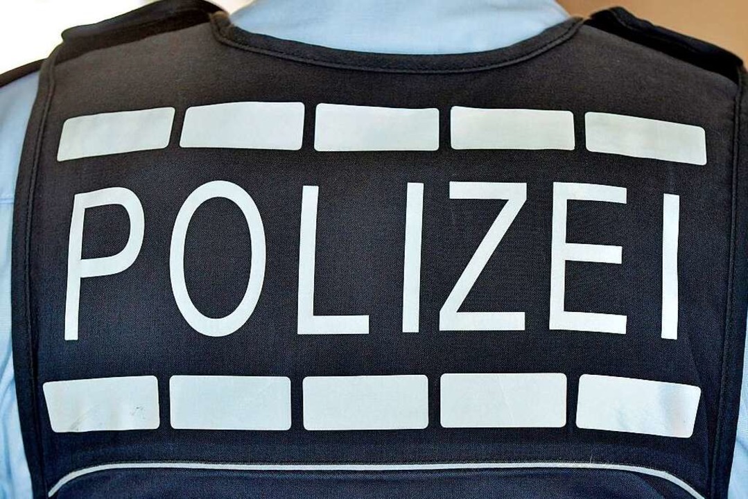 Die Polizei fand im Handschuhfach eine...schlossenen Fahrzeugs die Autopapiere.  | Foto: Michael Bamberger