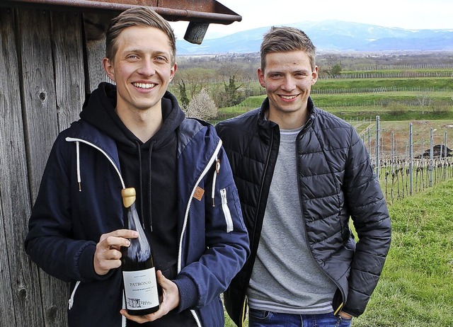 Jonas (links) und Patrick Hunn  haben ...tronas&#8220; erfolgreich vermarktet.   | Foto: Daniel Hengst