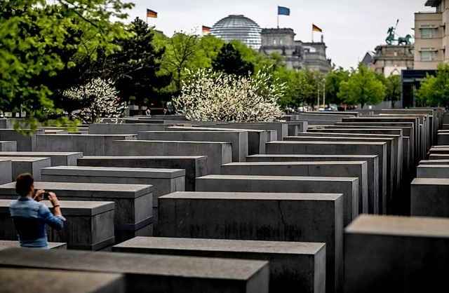 Zentraler Gedenkort: Das Denkmal f�r d...ordeten europ�ischen Juden in Berlin    | Foto: Michael Kappeler