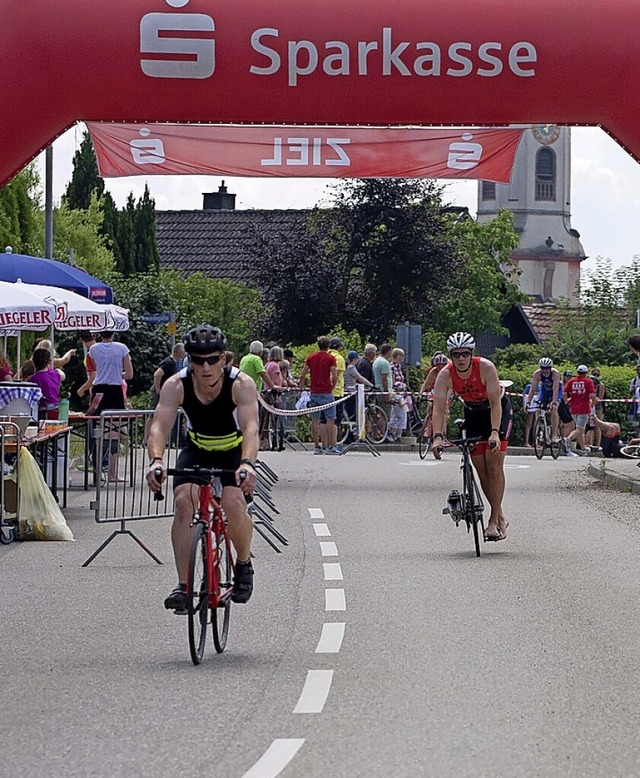 Groer Andrang beim &#8222;Rigolator&#8220; 2018: 2021 fllt der Triathlon aus.  | Foto: Martin Wendel