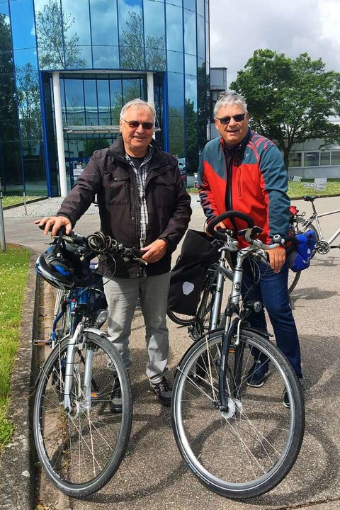 Jan Kath (links) und Wolfgang Haas org... die Freitags-Radtouren in Denzlingen.  | Foto: Privat