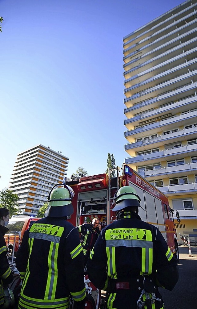 Die Feuerwehr im Einsatz  | Foto: Wolfgang Knstle