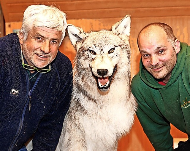 Die beiden Museumsfhrer Markus Jgler...en von Wildtieren  wieder ffnen kann.  | Foto: Wolfgang Scheu