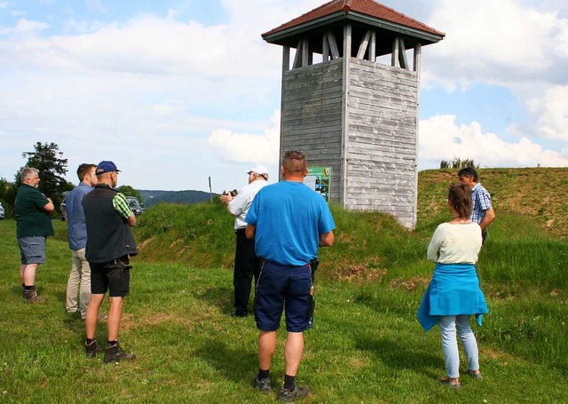 Die Teilnehmer, die  sich fr die Erha... Barockschanze aktiv einsetzen wollen.  | Foto: Gerd Sutter