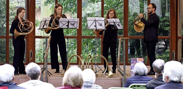 Die vier Instrumentalisten wechselten sich in Haupt- und Nebenstimmen ab.   | Foto: Heidi Fel