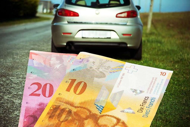 Autofahrer mssen in der Schweiz fr den Kohlendioxidaussto zahlen.  | Foto: studio v-zwoelf  (stock.adobe.com)