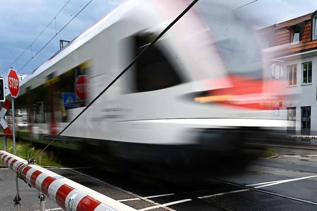 Die Zge der Schweizer Bundesbahn fahren nur noch mit kostrom:  | Foto: Jonas Hirt