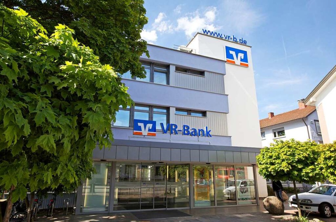 Die VR-Bank Schopfheim-Maulburg will mit der Volksbank Lörrach fusionieren.  | Foto: Volksbank