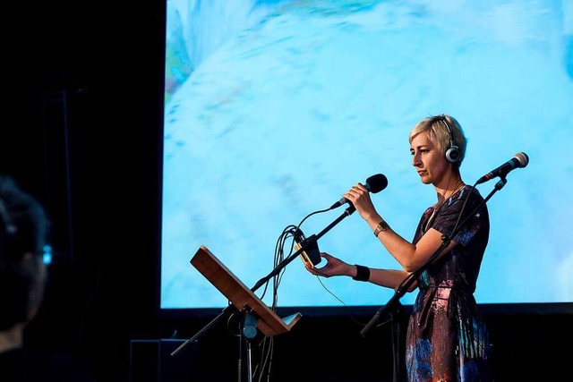 Auch dabei: Die Berliner Schriftstelle...em Konzert im Freiburger Stadtgarten.   | Foto: christoph eberle