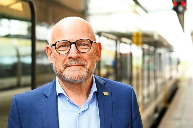 Grüner Verkehrsminister Hermann warnt vor höherem CO2-Preis
