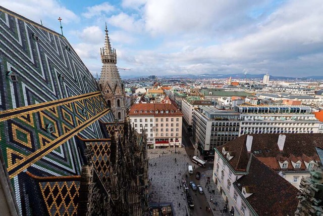 Blick vom Nordturm des Stephansdoms auf Wien.  | Foto: Robert Michael (dpa)
