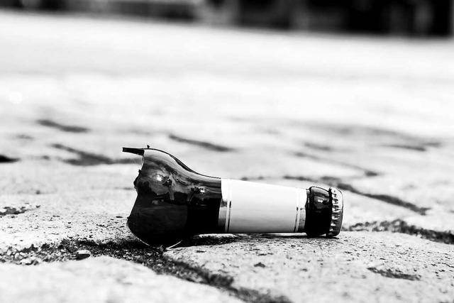 Flaschenwerfer erhält Bewährungsstrafe – sein Freund verlor ein Auge