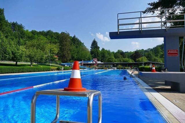 Am Wochenende geht's im Freibad Kandern so richtig hei her