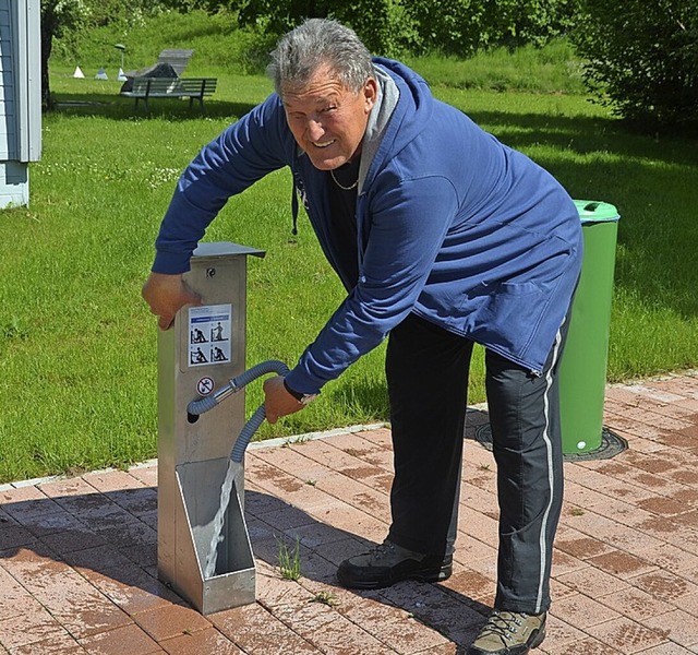 Walter Strieberg betreut den Wohnmobil...nd Entsorgungsanlagen hat er im Blick.  | Foto: Christiane Sahli