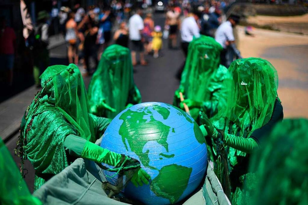 Protest von Klimaschützern beim G7-Gipfel  | Foto: DANIEL LEAL-OLIVAS (AFP)