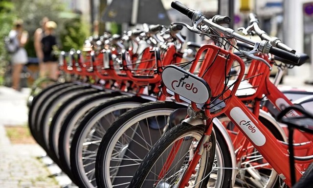 Ein Leihsystem wie hier in Freiburg stt in Lrrach auf wenig Interesse.  | Foto: Thomas Kunz