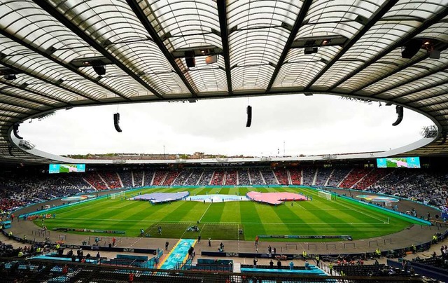 Eines der EM-Stadien ist das Stadion H...rk in der Stadt Glasgow in Schottland.  | Foto: Owen Humphreys (dpa)