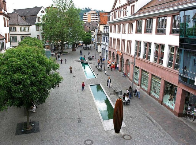 Der Blick auf den neugestalteten Schlossplatz  | Foto: Stadt Lahr
