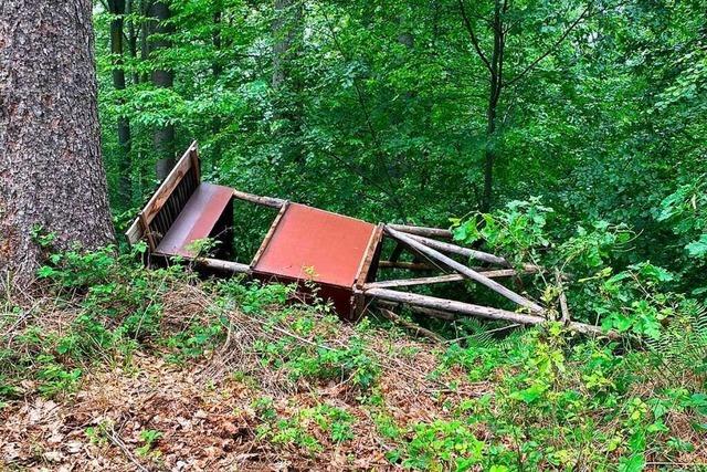 Unbekannte haben 14 Jagdeinrichtungen im Friesenheimer Wald zerstrt