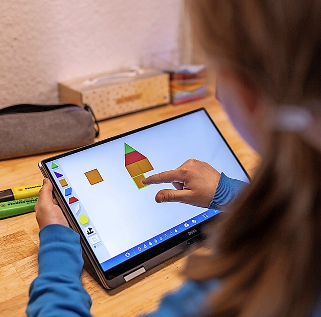 Im digitalen Unterricht knnen Schler...erinnen spielerische Lern-Apps nutzen.  | Foto: Florian Schuh (dpa)