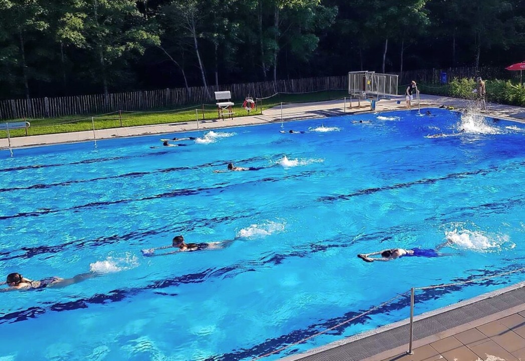 Der Schwimmverein Neustadt trainiert zwei Mal die Woche in Lenzkirch.  | Foto: Angela Fiedler