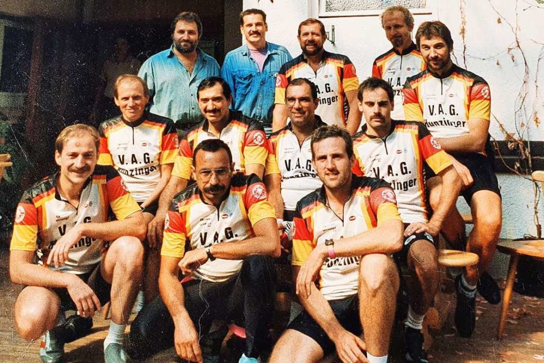 Flotte Truppe: Das Foto der Radsportle... Zweiter von links: Peter Goldenberg).  | Foto: Hannes Selz