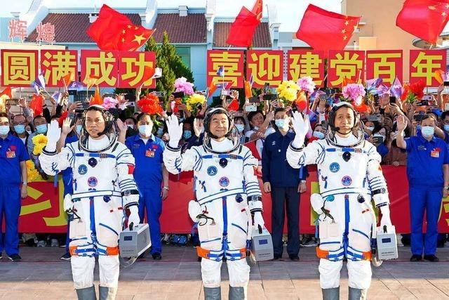 China bringt wieder eigene Astronauten ins All