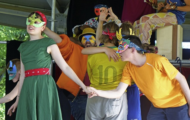 Magische Begegnung beim Maskenball: Sz...ng im Tutti-Kiesi-Park in Rheinfelden   | Foto: Roswitha Frey