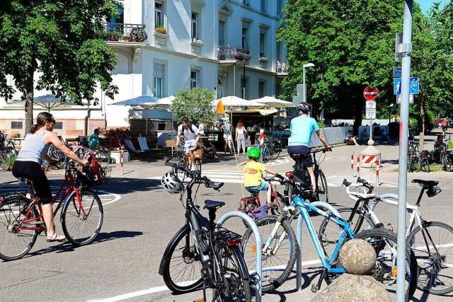 An der Straenecke bei der &#8222;Kaff...steilnehmer unklare Vorfahrtsregelung.  | Foto: Ingo Schneider