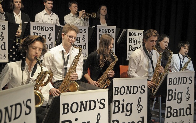 Bond&#8217;s Big Band, hier bei einem Auftritt 2019 in Weil am Rhein.  | Foto: Regine Ounas-Krusel