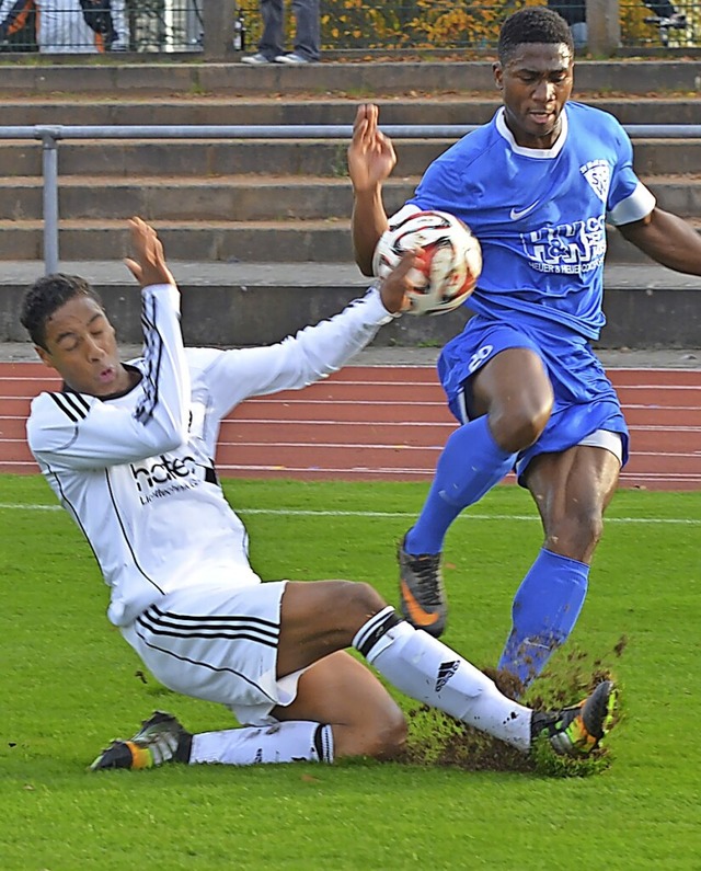 Yannick Bota (rechts) spielte 2014 ein...Weil, damals noch als Yannick Krizoua.  | Foto: Uwe Rogowski