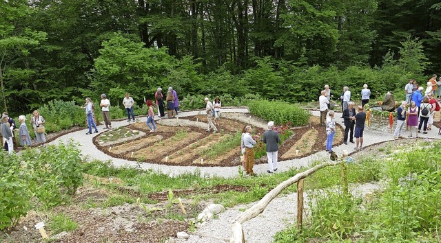 Wie groe Bltter sind die Kruterbeete des neuen Gartens angelegt.  | Foto: Martina David-Wenk