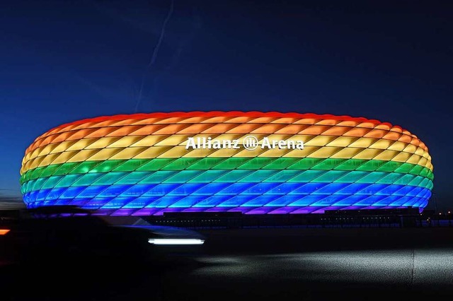 Ein europaweit sichtbares Zeichen gege...ete Arena in Mnchen am Mittwoch sein.  | Foto: Tobias Hase (dpa)