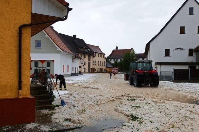 Hagel, berschwemmungen, Erdrutsche: Unwetter wtet im Schwarzwald